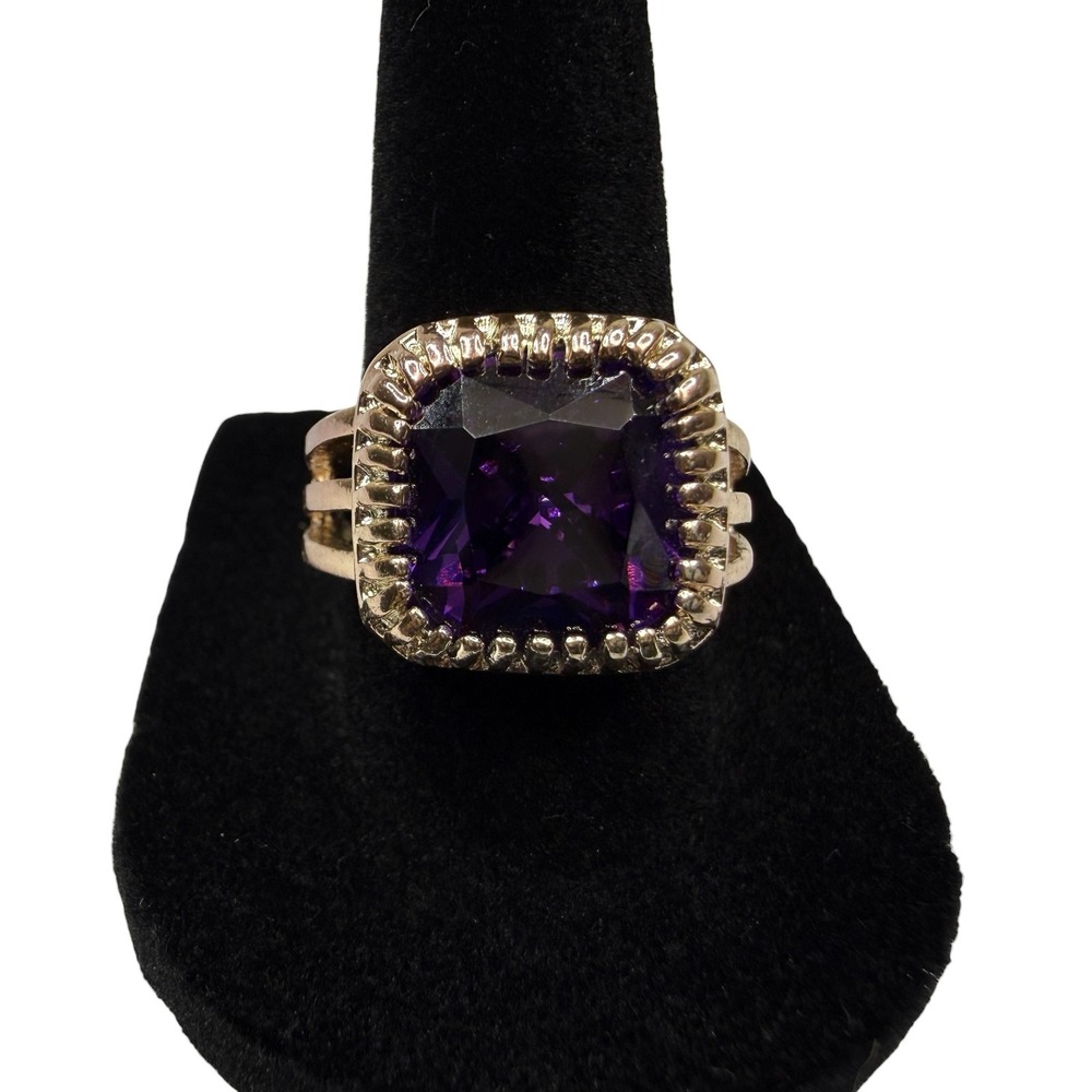 Stunning Gold Tone Large Purple Square Cushion Cut Stone Statement Ring Sz 8